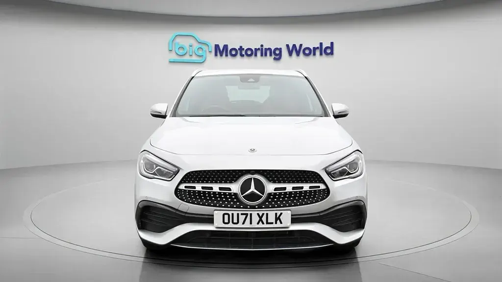 Usado Mercedes GLA250 Exclusive 218 HP (160 kW) 2021 Prateado SUV