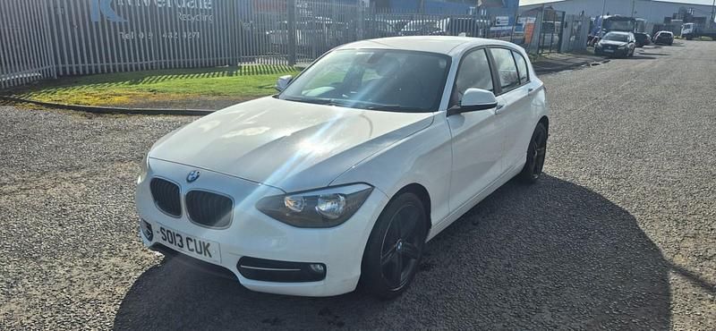 Used BMW 116 Sport Line 2013 White Hatchback