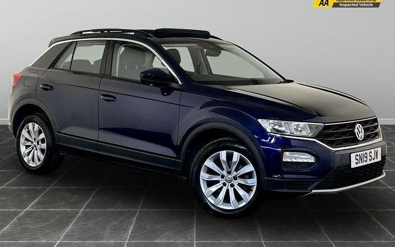 Used 2021 VW T-Roc SE SUV | £14,195 (Good price) - Image 1/2