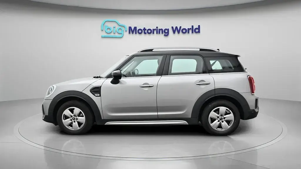 Używany Mini Cooper Countryman Classic 136 KM (100 kW) 2023 Srebrny SUV