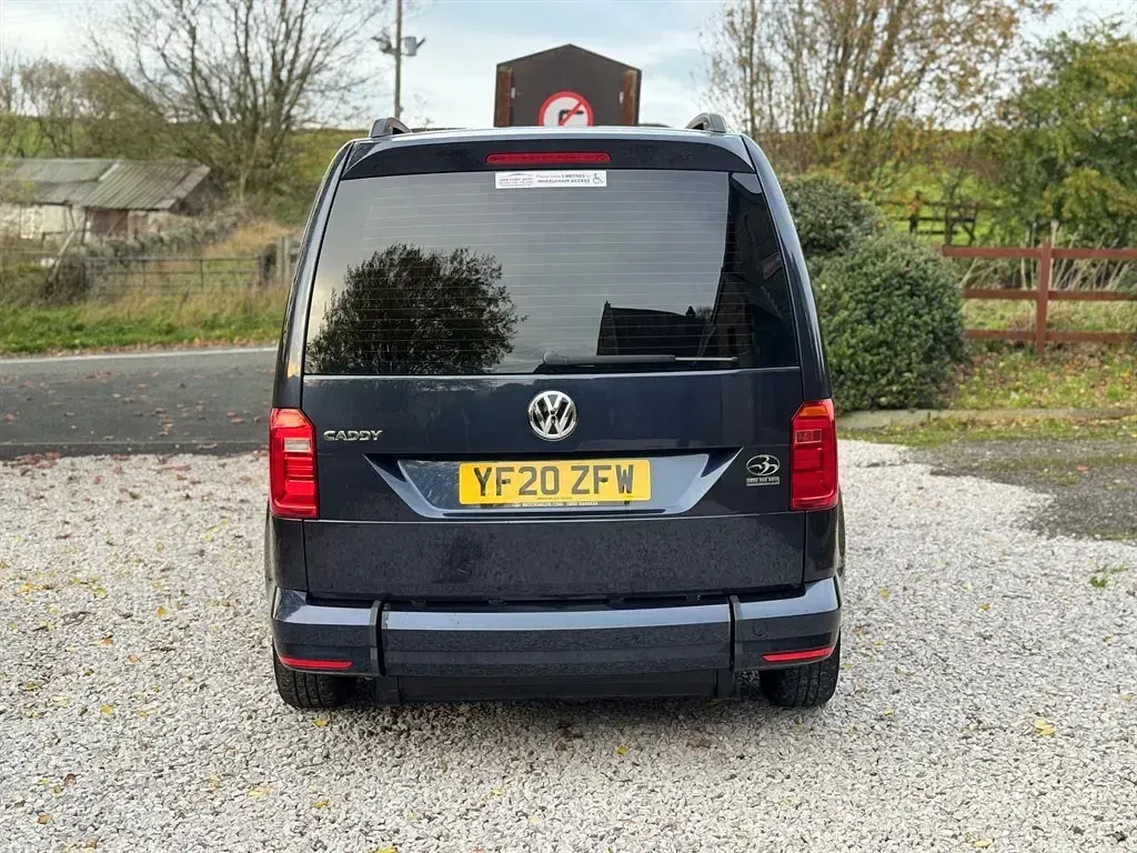 Begagnad VW Caddy Life 2020 Blå Minibuss