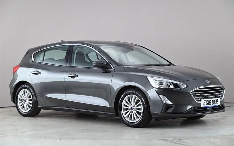 Begagnad Ford Focus Titanium 125 HK (91 kW) 2020 Halvkombi