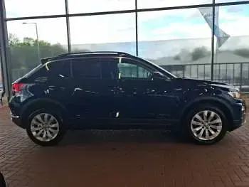 Used VW T-Roc SE 150 HP (110 kW) 2018 Blue SUV