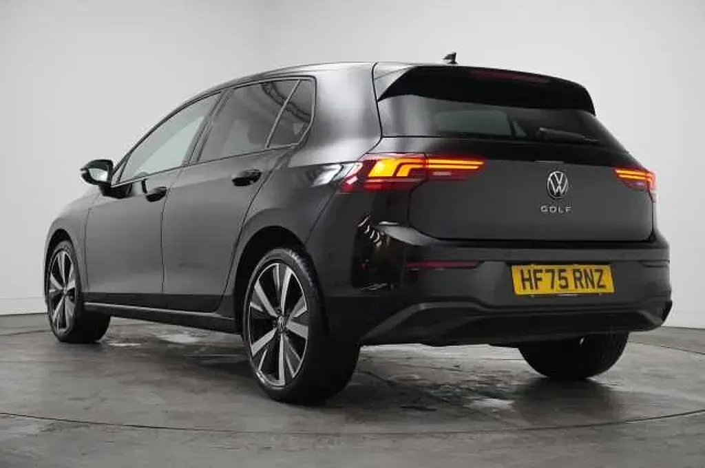 Używany VW Golf VIII 115 KM (84 kW) 2025