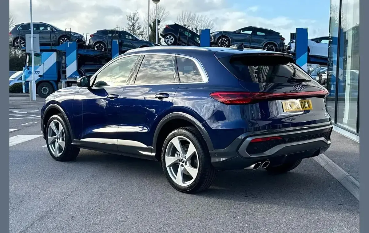 Used Audi Q5 S-Line 204 HP (150 kW) 2025 Blue SUV