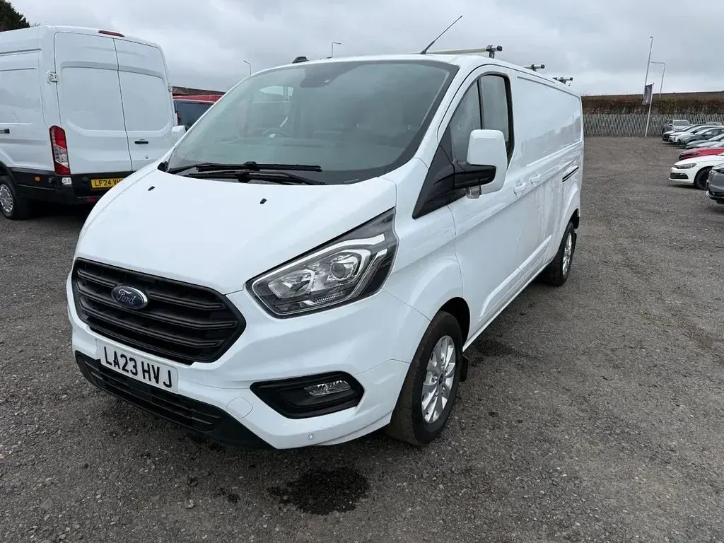 Used Ford Transit Custom Limited 130 HP (95 kW) 2023 White Van