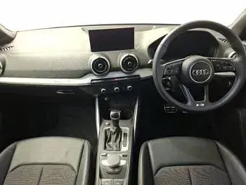 Usado Audi Q2 S-Line 150 CV (110 kW) 2023 Negro SUV