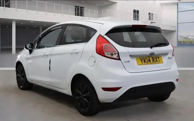 Used Ford Fiesta Titanium X 125 HP (91 kW) 2014 White Hatchback