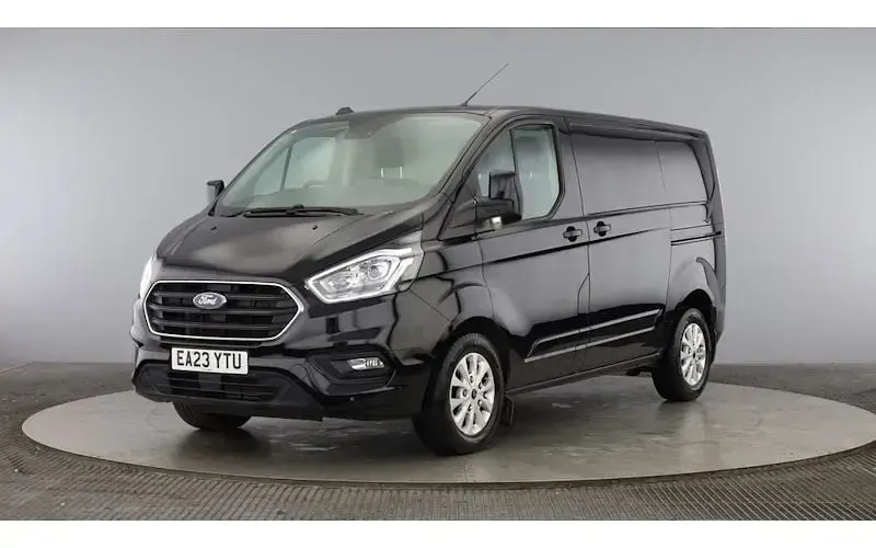 Begagnad Ford Transit Custom Limited 131 HK (96 kW) 2023 Van