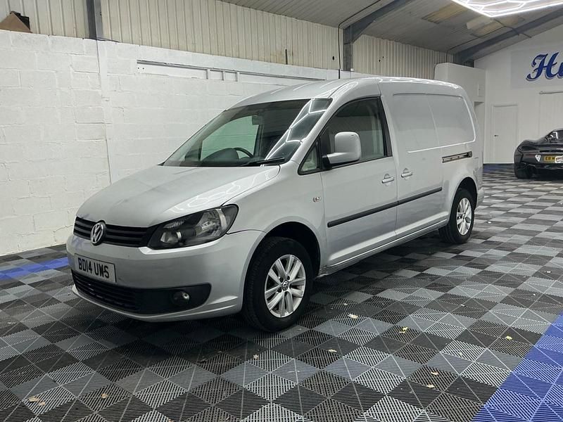 Used VW Caddy Maxi Highline 102 HP (75 kW) 2014 Silver MPV
