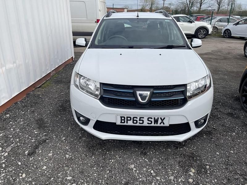 Used Dacia Logan MCV Lauréate 90 HP (66 kW) 2016 White Estate