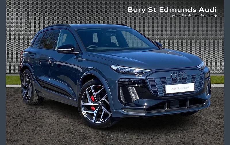 Blue Used 2025 Audi Q6 e-tron Advanced SUV | £63,995 (Super price) - Image 1/4