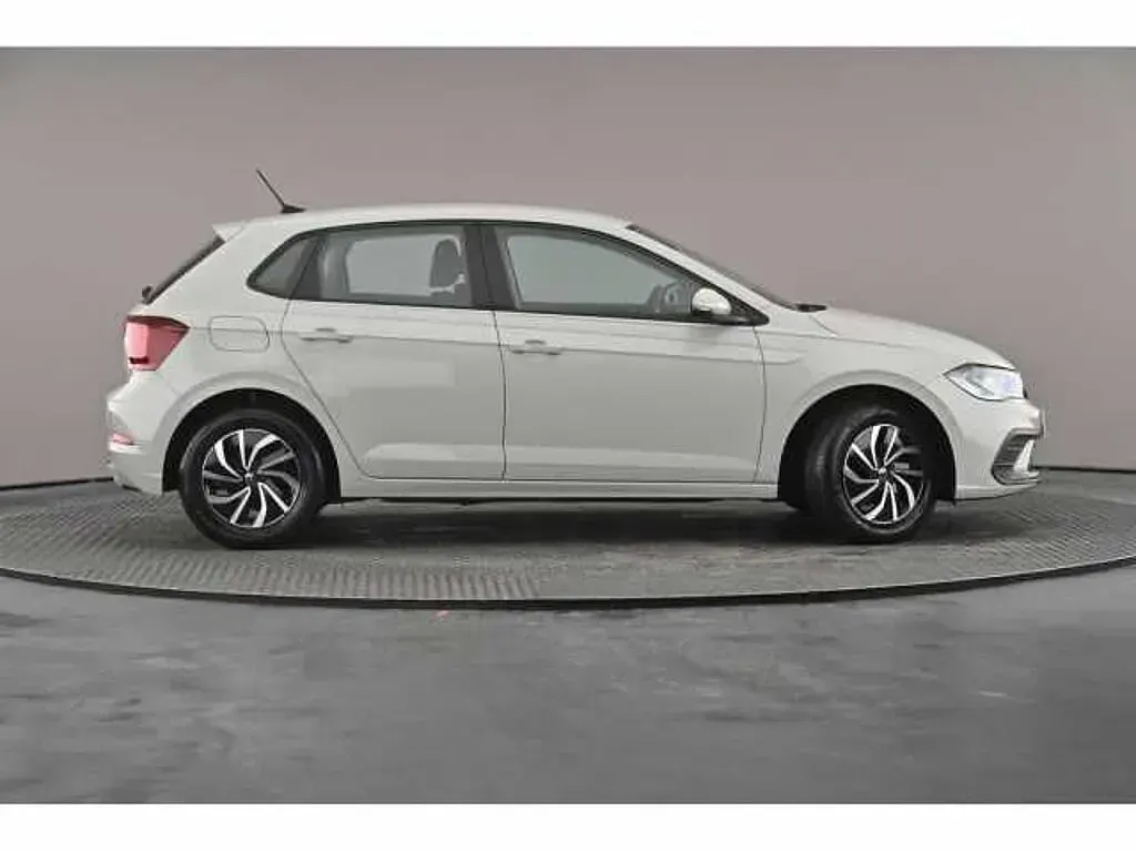 Used VW Polo Life 80 HP (58 kW) 2023 Grey Hatchback