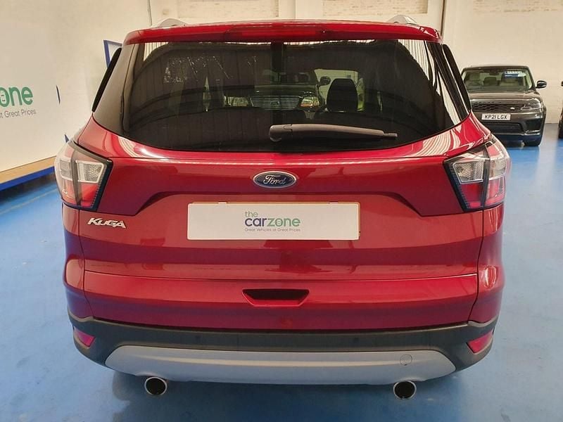 Used Ford Kuga Titanium 120 HP (88 kW) 2018 Red SUV