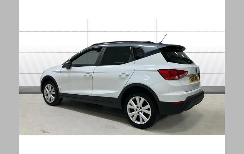 Used Seat Arona SE Technology 116 HP (85 kW) 2018 White SUV