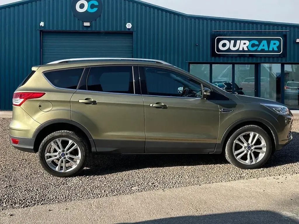 Usado Ford Kuga Titanium X 180 CV (132 kW) 2015 Verde SUV