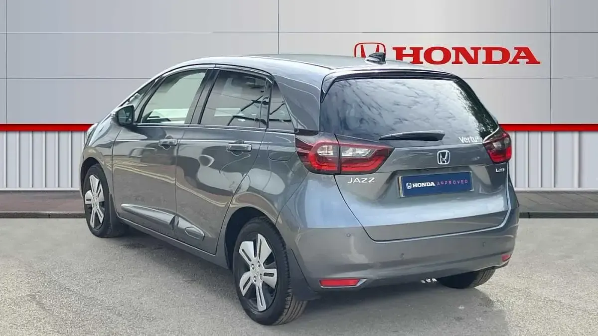 Second-hand Honda Jazz Hybrid 109 CP (80 kW) 2021 Gri Hatchback