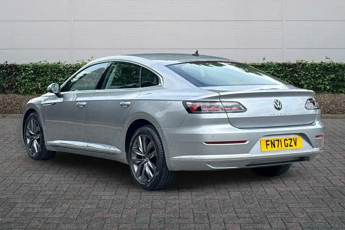 Used VW Arteon Elegance 150 HP (110 kW) 2021 Silver Hatchback