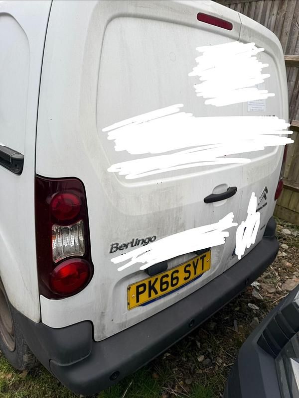 Used Citroën Berlingo 75 HP (55 kW) 2016 White MPV