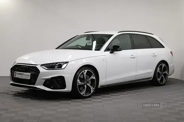 Used Audi A4 Black Edition 204 HP (150 kW) 2023 White Estate