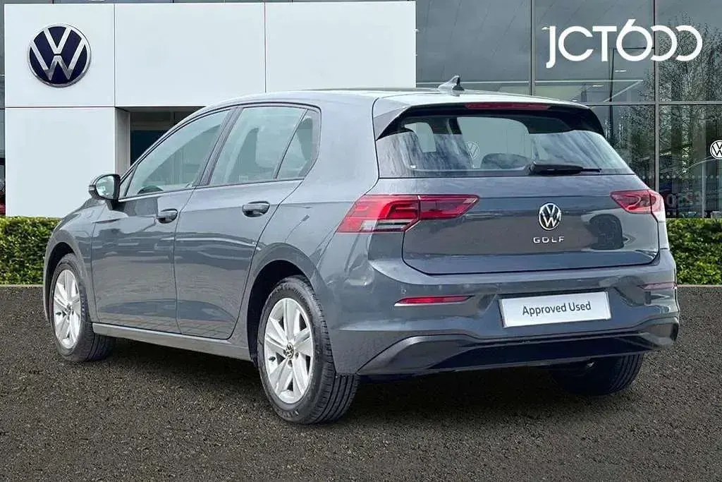Used VW Golf VIII Life 150 HP (110 kW) 2022 Grey Hatchback