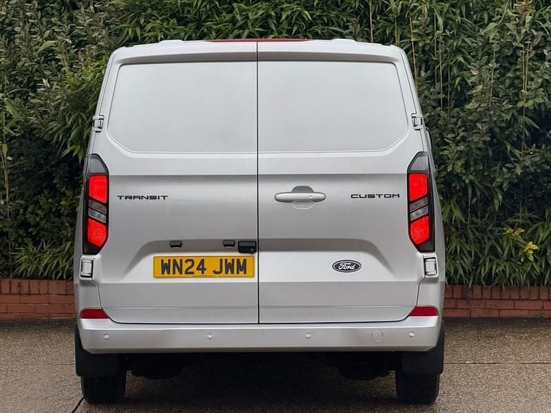 Used Ford Transit Custom Limited 136 HP (100 kW) 2024 Silver Van