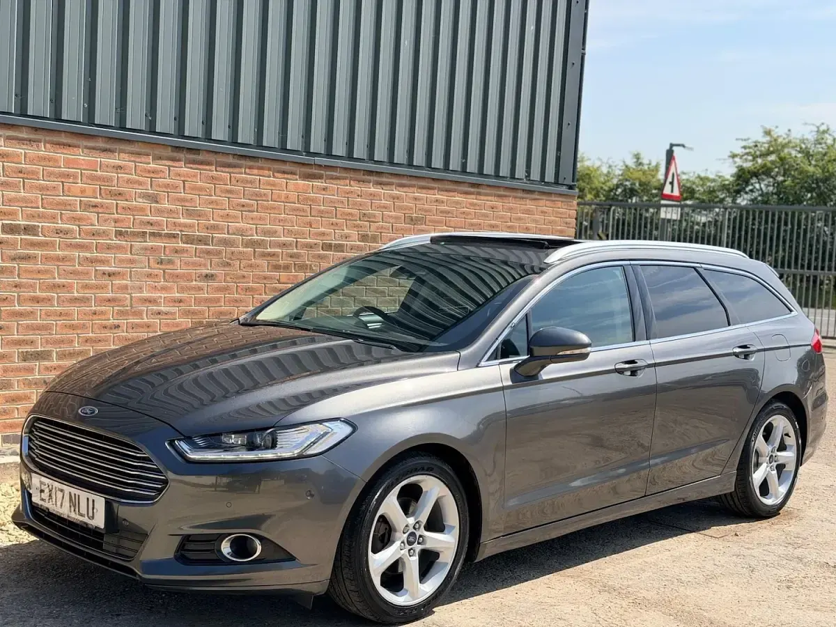 Used Ford Mondeo Titanium 160 HP (117 kW) 2017 Grey Estate