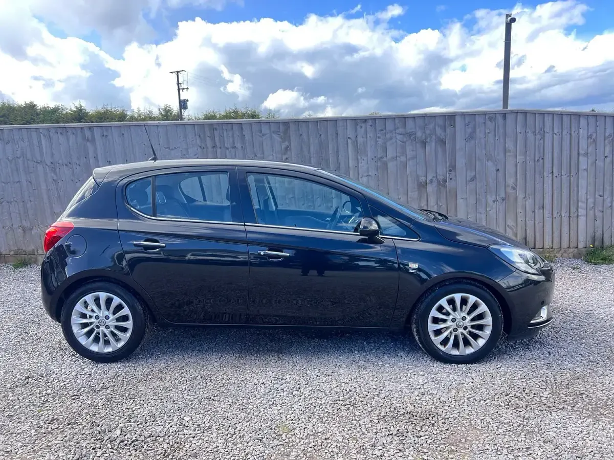 Used Vauxhall Corsa 90 HP (66 kW) 2015 Black Hatchback