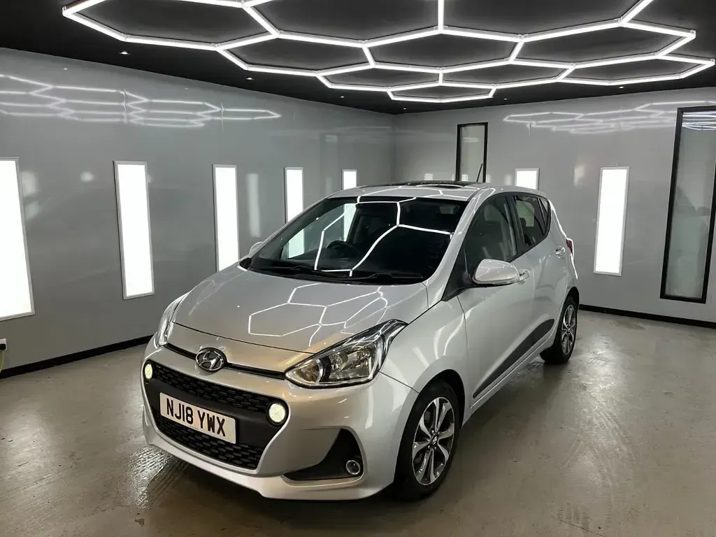 Used Hyundai i10 Premium SE 2018 Silver Hatchback