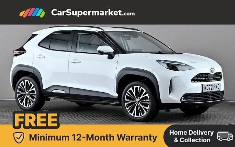 Used 2025 Toyota Yaris Hybrid Estate | £22,676 (Good price) - Image 1/4