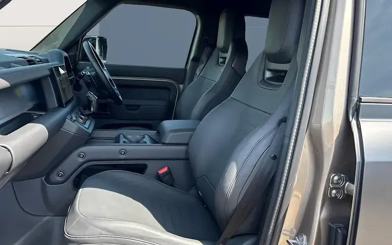 Used Land Rover Defender 635 HP (467 kW) 2024 SUV