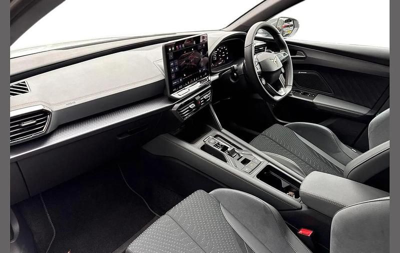 Used Cupra Leon VZ3 268 HP (197 kW) 2025 White Estate