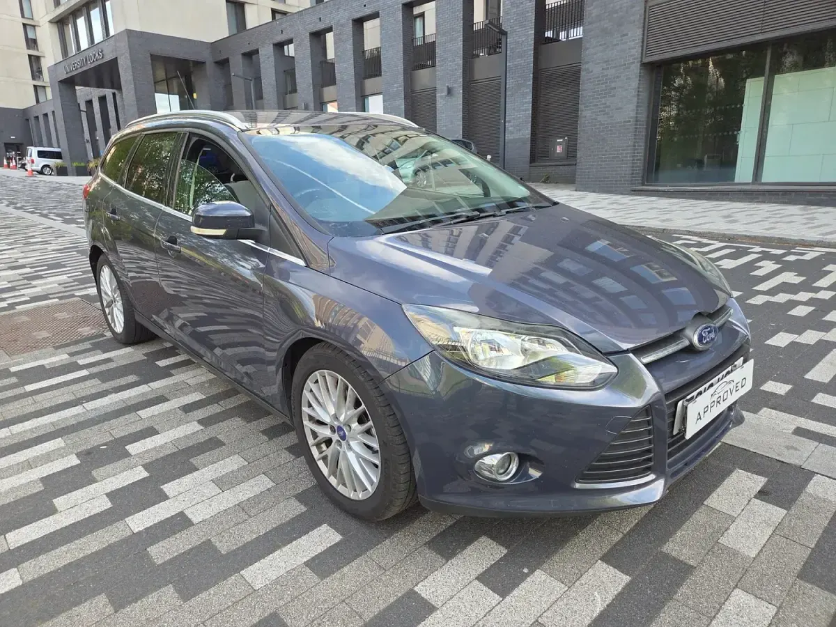 Used Ford Focus Zetec 136 HP (100 kW) 2012 Grey Estate