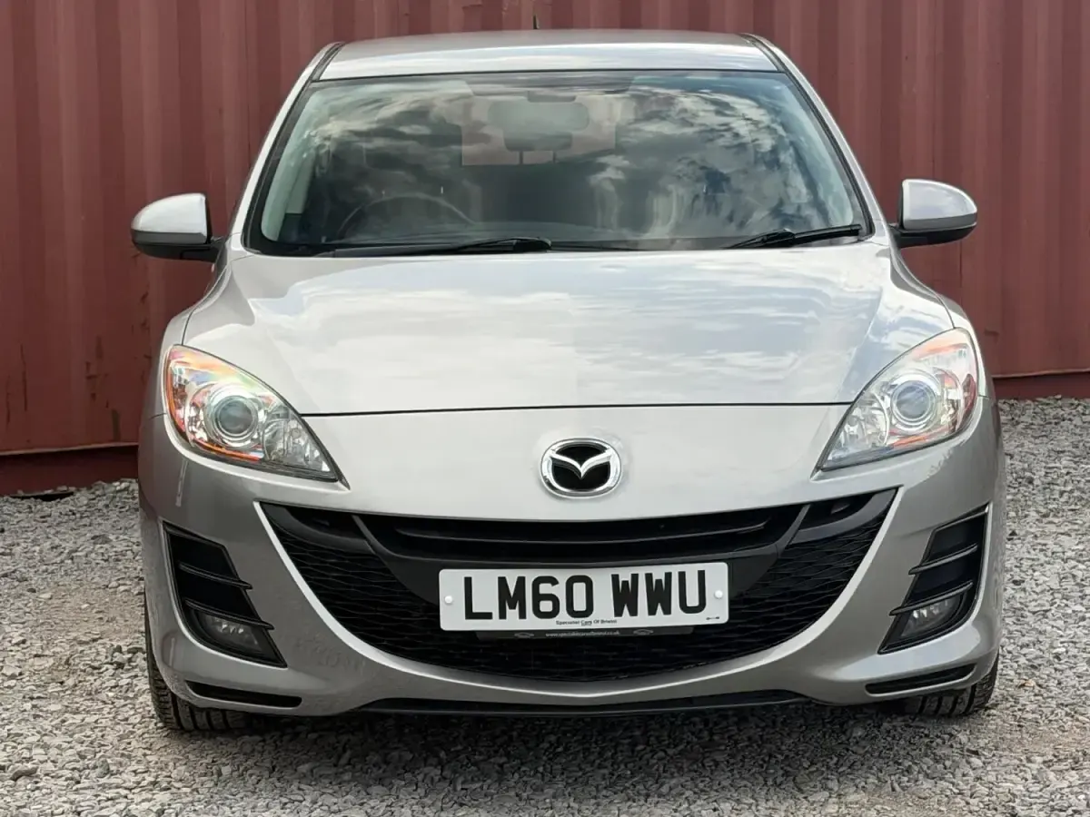 Used Mazda 3 104 HP (76 kW) 2011 Silver Hatchback