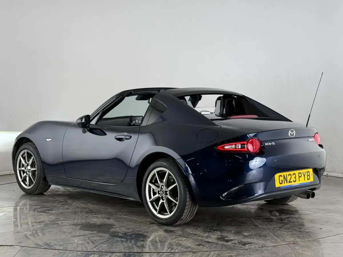 Używany Mazda MX5 Exclusive-Line 2023 Niebieski Kabriolet