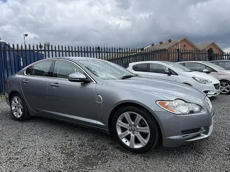 Second-hand Jaguar XF Luxury 2010 Gri Berlinǎ