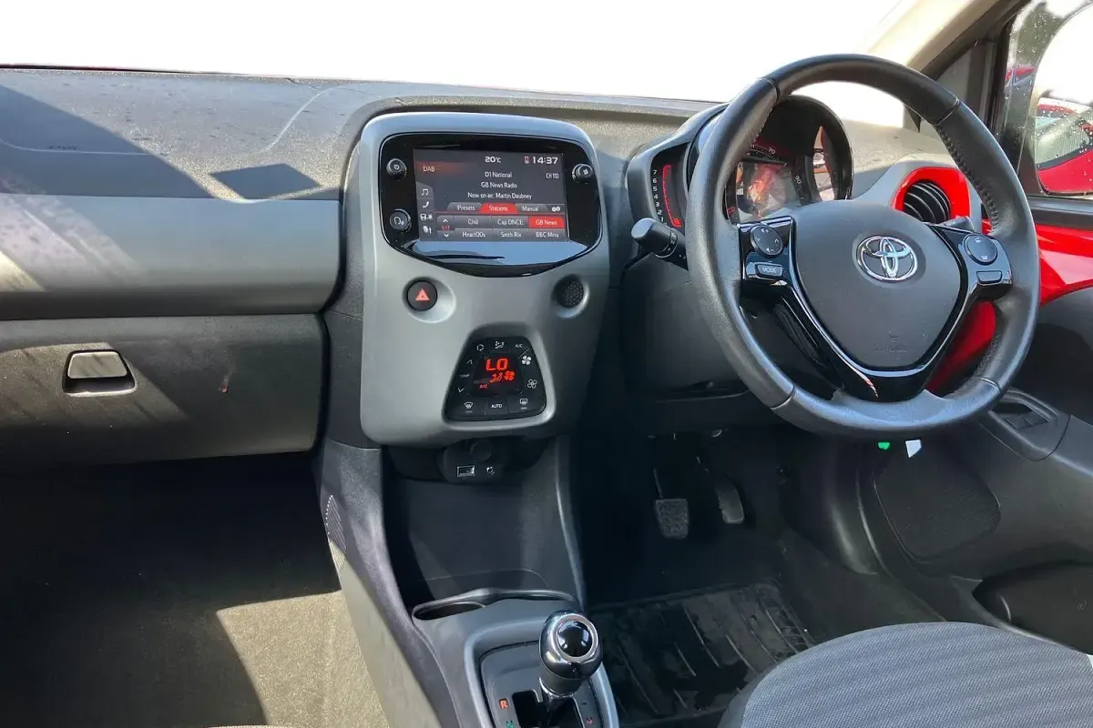 Used Toyota Aygo Trend 72 HP (52 kW) 2020 Red Hatchback
