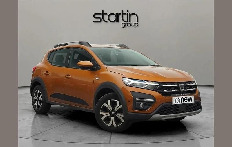 Used Dacia Sandero Prestige 90 HP (66 kW) 2022 Orange SUV
