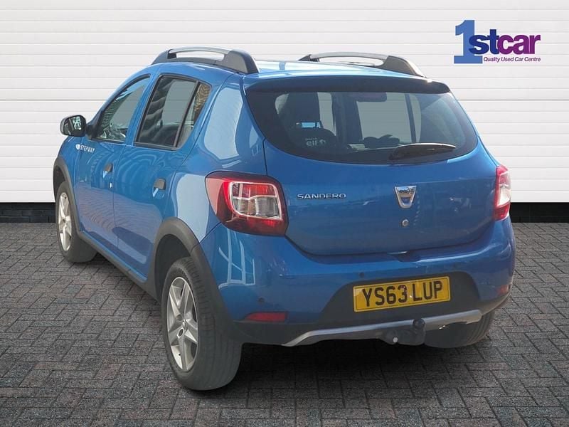 Used Dacia Sandero Lauréate 2014 Blue Hatchback