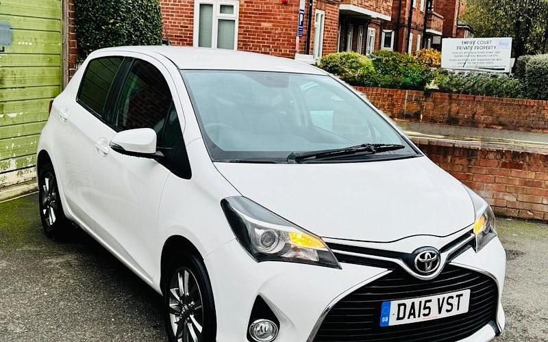 Used Toyota Yaris 99 HP (72 kW) 2016 Hatchback