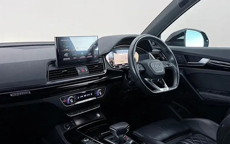 Used Audi Q5 Sportback 299 HP (219 kW) 2022 Black SUV