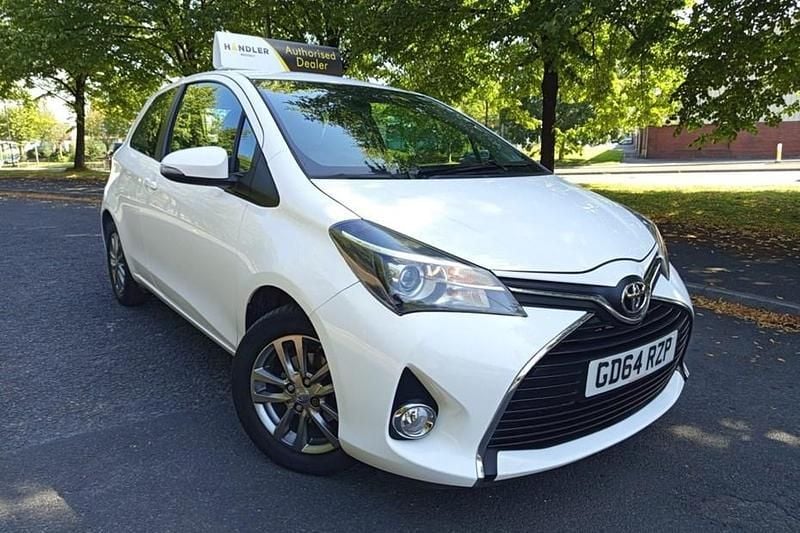White Used 2015 Toyota Yaris Hatchback | £5,495 (Fair price) - Image 1/1