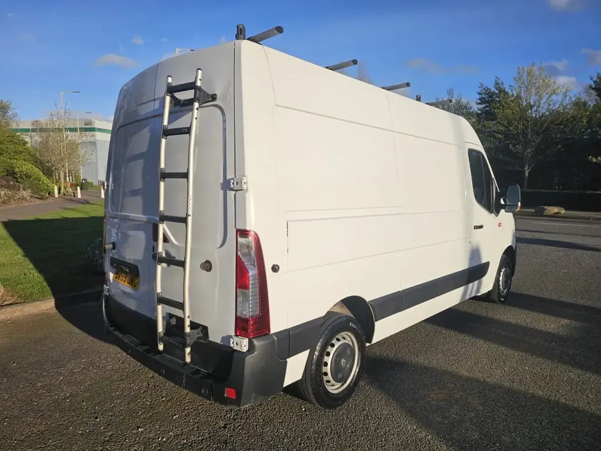 Usado Renault Master 135 HP (99 kW) 2020 Branco Monovolume
