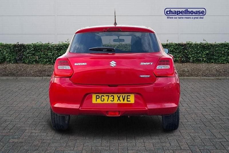 Usado Suzuki Swift SZ-L 82 HP (60 kW) 2024 Vermelho Citadino