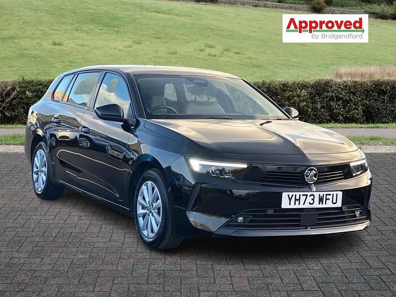 Black Used 2023 Vauxhall Astra Design Edition Estate | £15,946 (Fair price) - Image 1/3