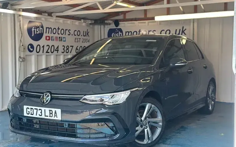 Used VW Golf VIII R-line 131 HP (96 kW) 2024 Hatchback
