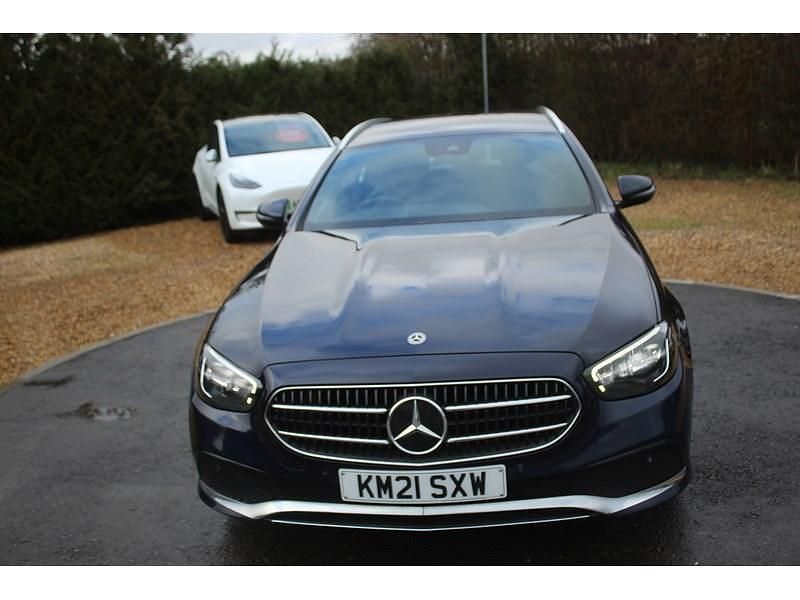 Used Mercedes E220 2021 Cavansite blue metallic Estate