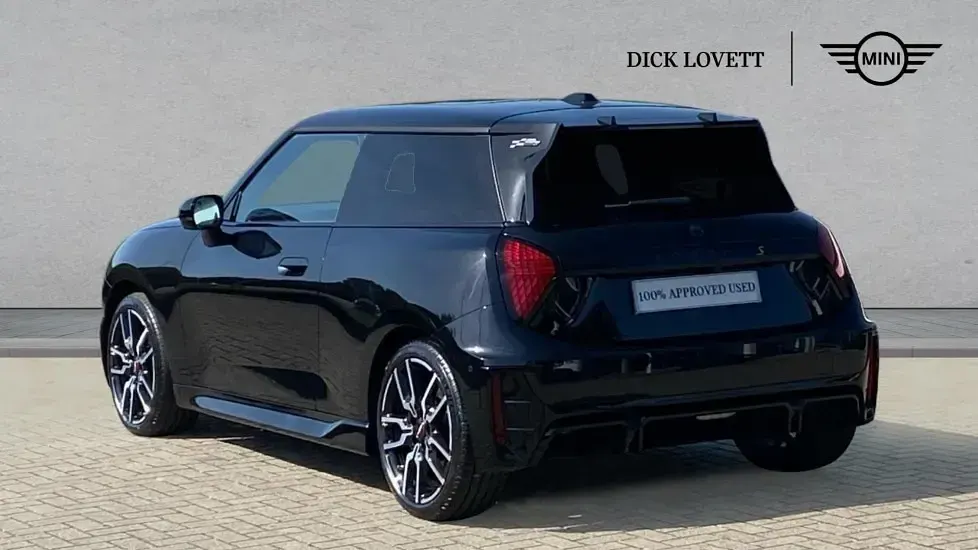 Used Mini Cooper SE Hatch 158 kW (215 HP) 2024 Black Hatchback