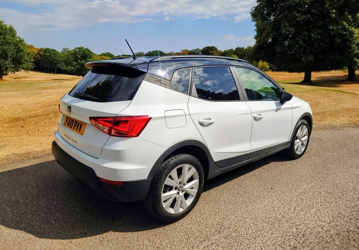 Used Seat Arona SE 115 HP (84 kW) 2018 White SUV
