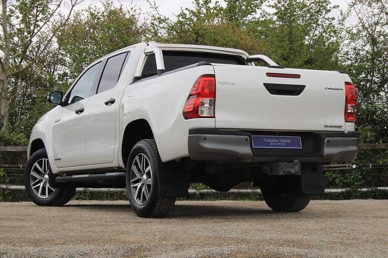 Usado Toyota HiLux 150 HP (110 kW) 2019 Branco Pickup